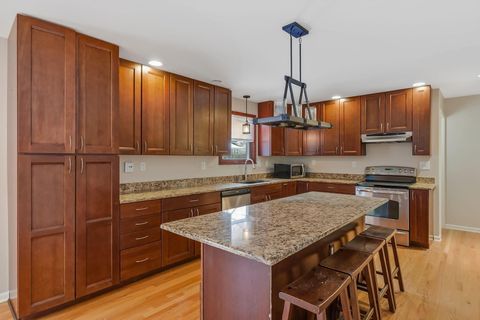 Tiny photo for 4271 Kenbury Place, Columbus, OH 43220 (MLS # 225045106)