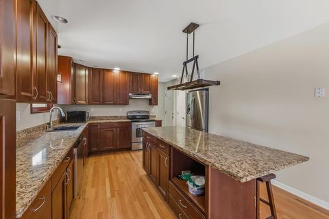 Tiny photo for 4271 Kenbury Place, Columbus, OH 43220 (MLS # 225045106)