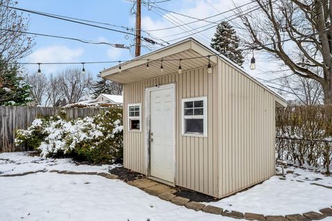 Tiny photo for 4271 Kenbury Place, Columbus, OH 43220 (MLS # 225045106)