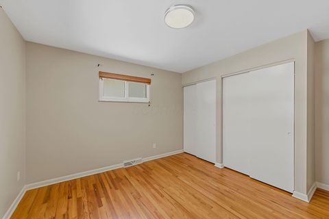 Tiny photo for 4271 Kenbury Place, Columbus, OH 43220 (MLS # 225045106)