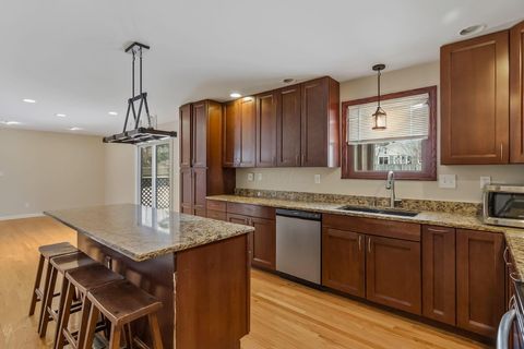 Tiny photo for 4271 Kenbury Place, Columbus, OH 43220 (MLS # 225045106)