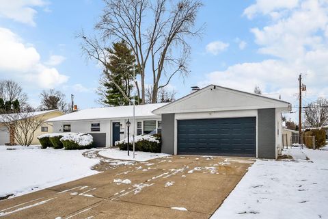 Tiny photo for 4271 Kenbury Place, Columbus, OH 43220 (MLS # 225045106)