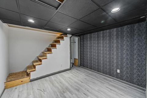 Tiny photo for 4271 Kenbury Place, Columbus, OH 43220 (MLS # 225045106)