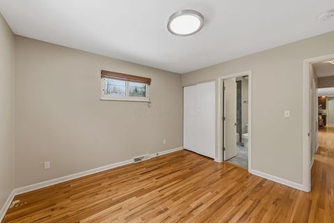 Tiny photo for 4271 Kenbury Place, Columbus, OH 43220 (MLS # 225045106)