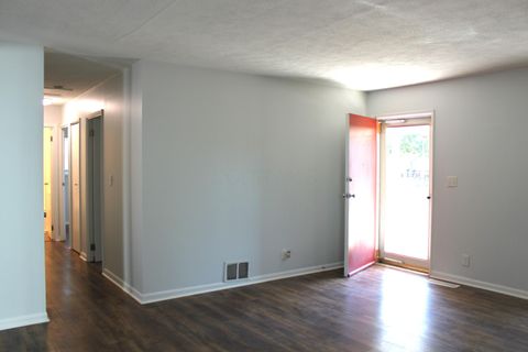 Tiny photo for 7352 Saratoga Avenue, Reynoldsburg, OH 43068 (MLS # 225037735)