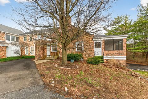 Photo of 5368 Yorkshire Vlg Lane B23 #B23, Columbus, OH 43232 (MLS # 226006879)