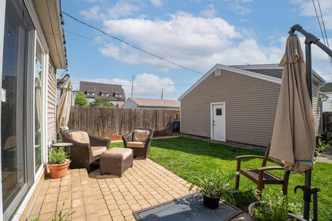 Tiny photo for 1224 Oxley Road, Grandview, OH 43212 (MLS # 226013616)