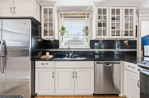 Tiny photo for 1224 Oxley Road, Grandview, OH 43212 (MLS # 226013616)