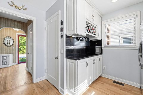 Tiny photo for 1224 Oxley Road, Grandview, OH 43212 (MLS # 226013616)