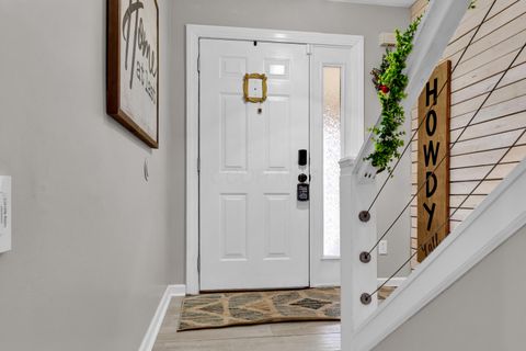 Tiny photo for 2800 Overview Court 2800B #2800B, Columbus, OH 43231 (MLS # 225045440)