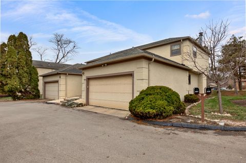 Tiny photo for 2800 Overview Court 2800B #2800B, Columbus, OH 43231 (MLS # 225045440)