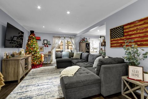 Tiny photo for 2800 Overview Court 2800B #2800B, Columbus, OH 43231 (MLS # 225045440)