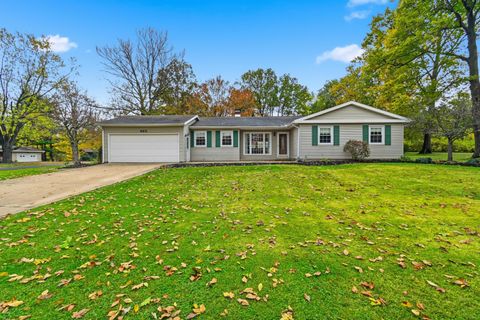 Photo of 465 Sherwood Drive, Mansfield, OH 44904 (MLS # 225041427) Photo of 465 Sherwood Drive, Mansfield, OH 44904 (MLS # 225041427)