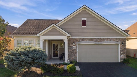 Photo of 71 Courtyard Crossing Drive, Powell, OH 43065 (MLS # 226039160)