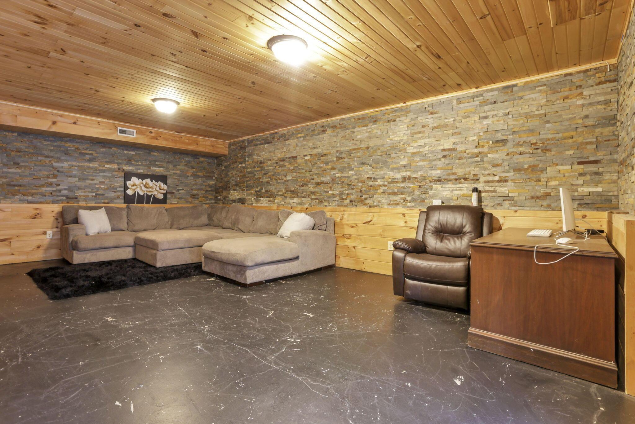 1335 Mingo Road, Chillicothe, Ohio image 27