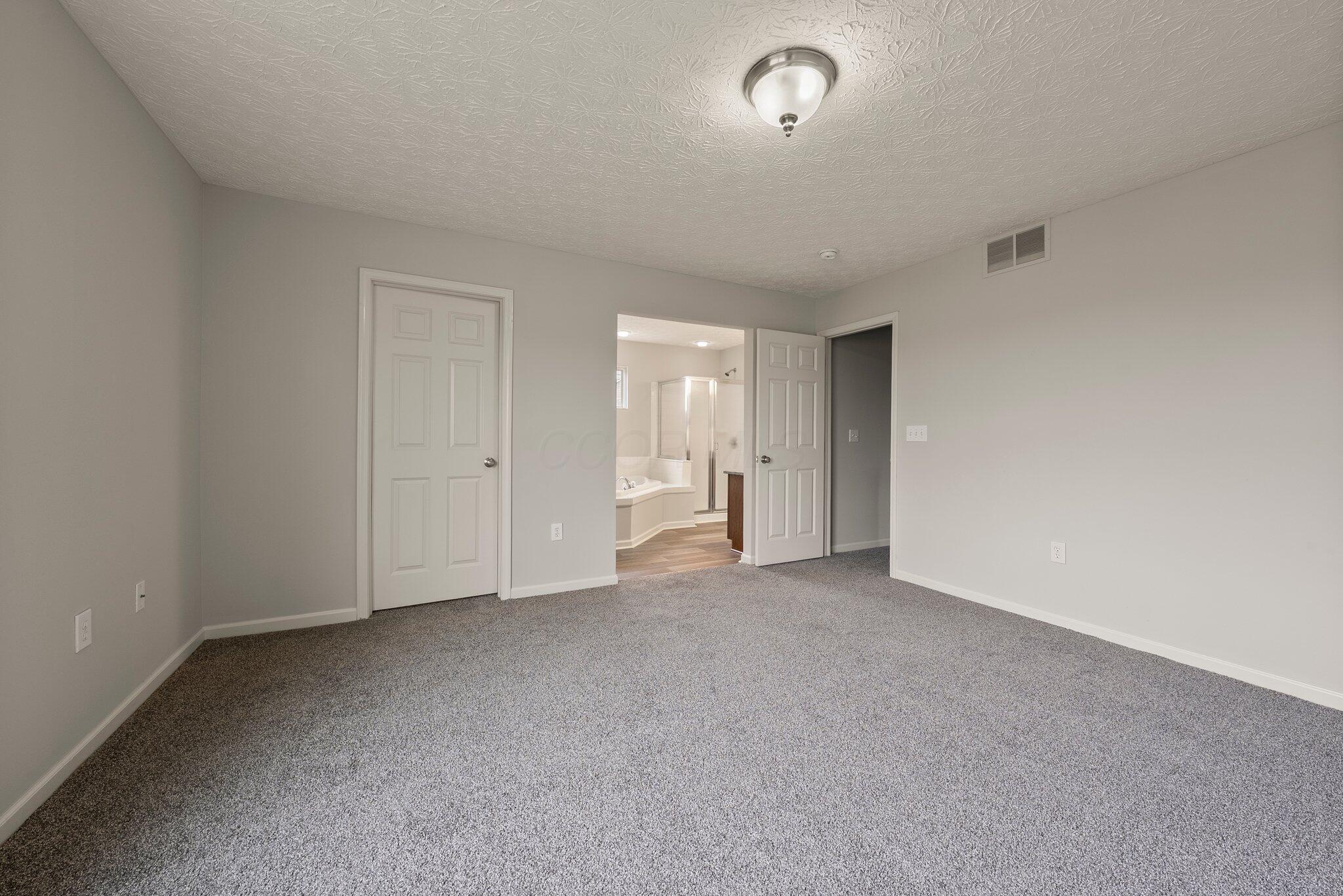 3024 Abbey Knoll Drive, Lewis Center, Ohio image 28