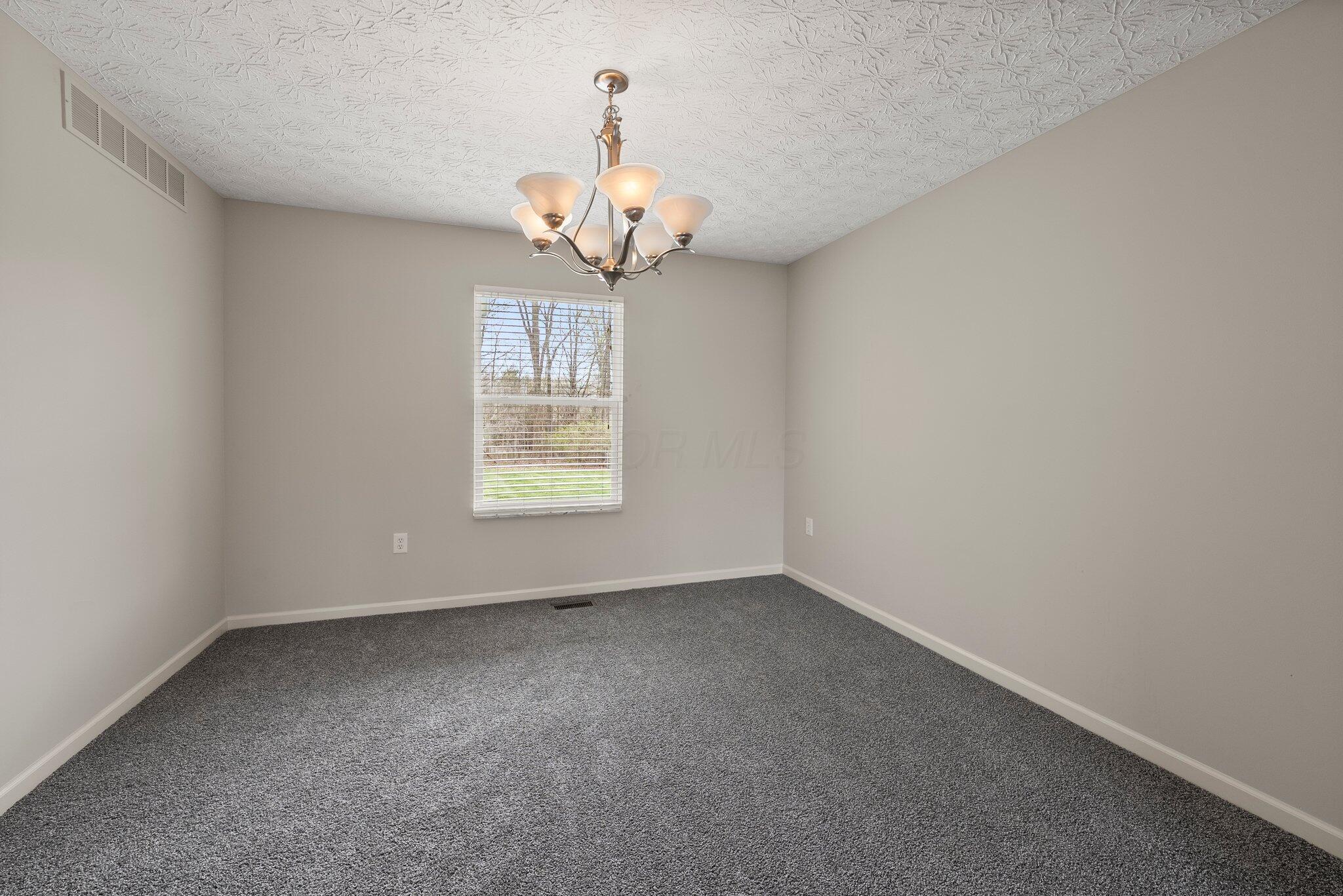 3024 Abbey Knoll Drive, Lewis Center, Ohio image 9