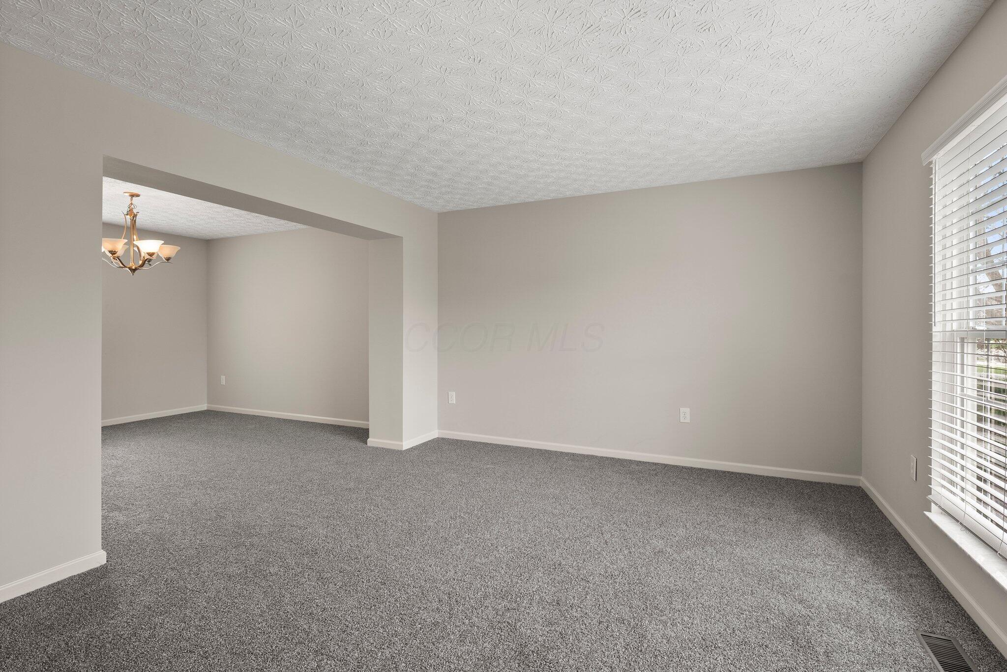 3024 Abbey Knoll Drive, Lewis Center, Ohio image 8