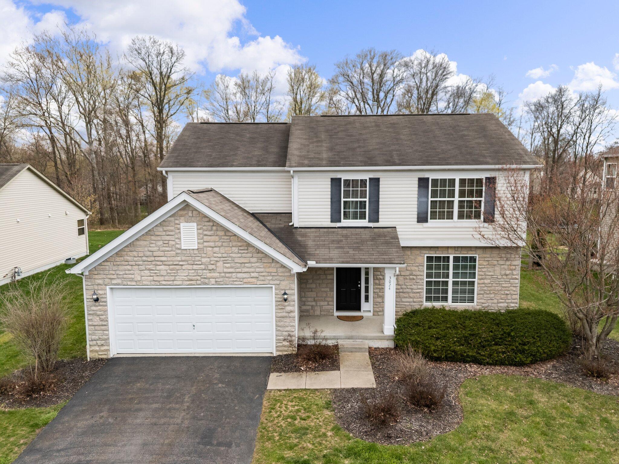 3024 Abbey Knoll Drive, Lewis Center, Ohio image 4