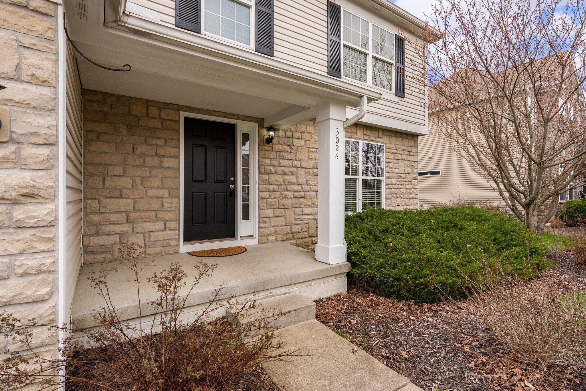 3024 Abbey Knoll Drive, Lewis Center, Ohio image 3