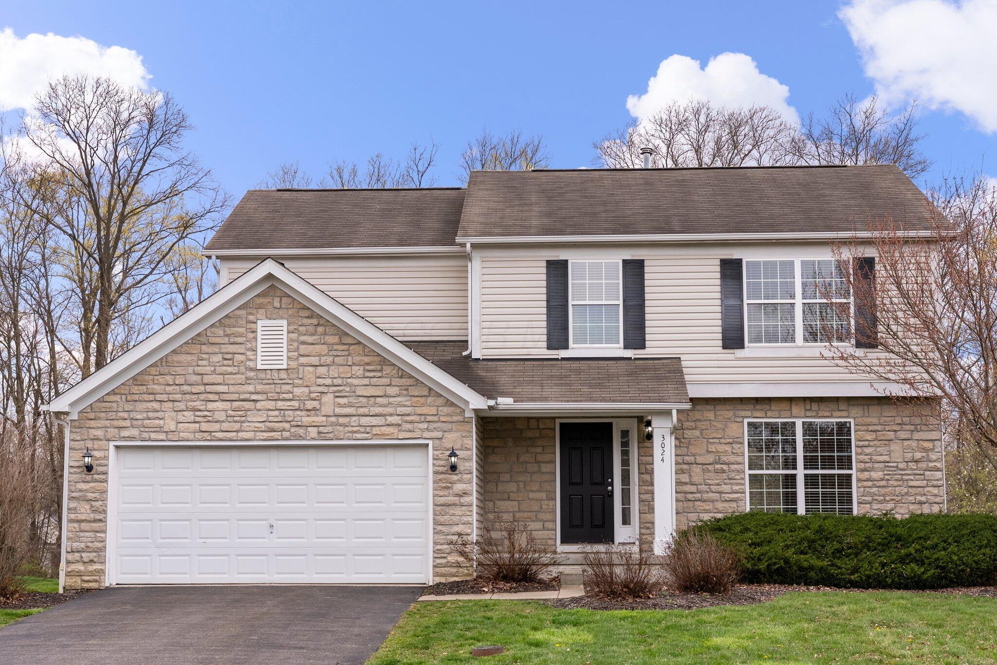 3024 Abbey Knoll Drive, Lewis Center, Ohio image 1