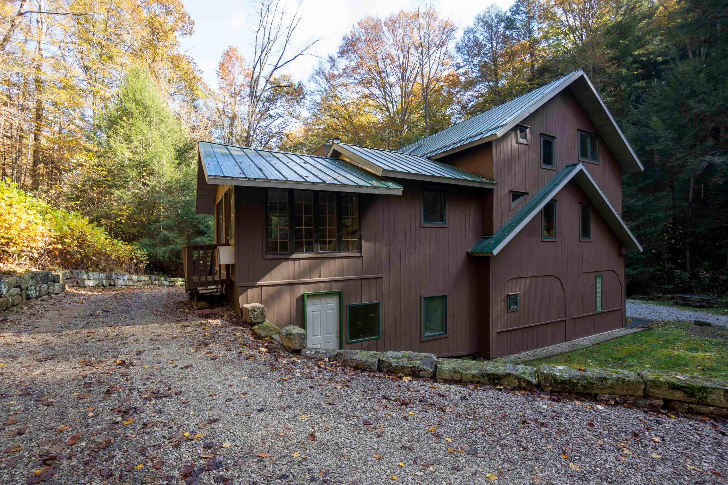 Rockbridge, Ohio, 43149, United States, 3 Bedrooms Bedrooms, ,4 BathroomsBathrooms,Residential,Active,1992551