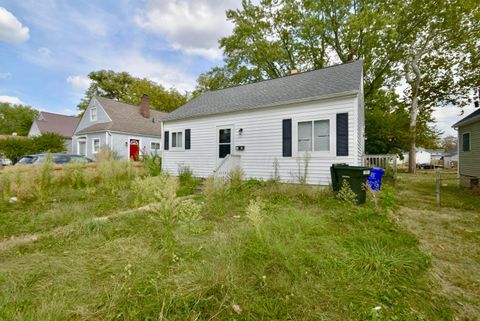 Photo of 2242 Lexington Avenue, Columbus, OH 43211 (MLS # 225045624)