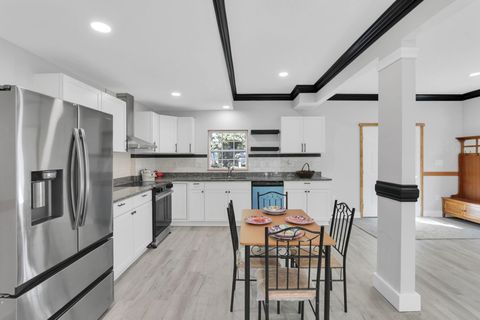 Tiny photo for 2625 Clybourne Road, Columbus, OH 43231 (MLS # 225037684)