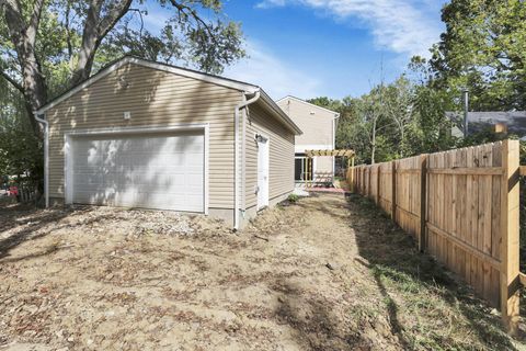 Tiny photo for 2625 Clybourne Road, Columbus, OH 43231 (MLS # 225037684)