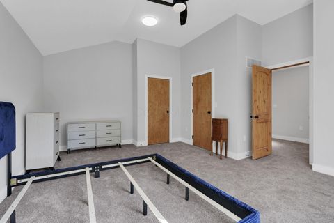 Tiny photo for 2625 Clybourne Road, Columbus, OH 43231 (MLS # 225037684)