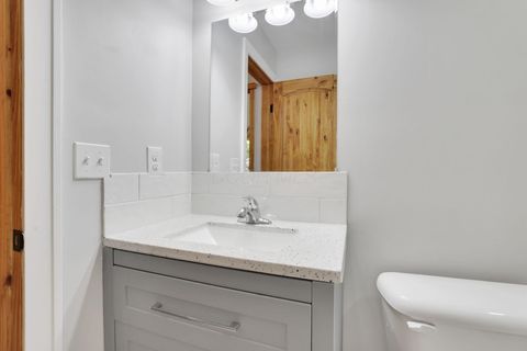 Tiny photo for 2625 Clybourne Road, Columbus, OH 43231 (MLS # 225037684)