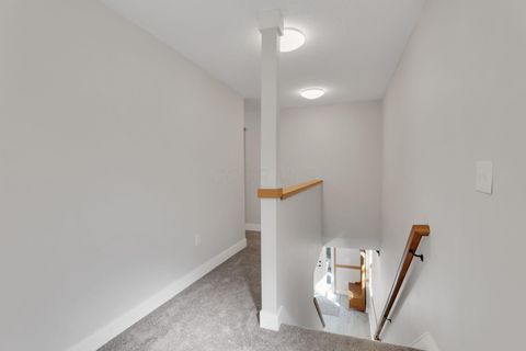 Tiny photo for 2625 Clybourne Road, Columbus, OH 43231 (MLS # 225037684)