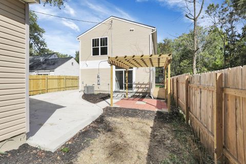 Tiny photo for 2625 Clybourne Road, Columbus, OH 43231 (MLS # 225037684)
