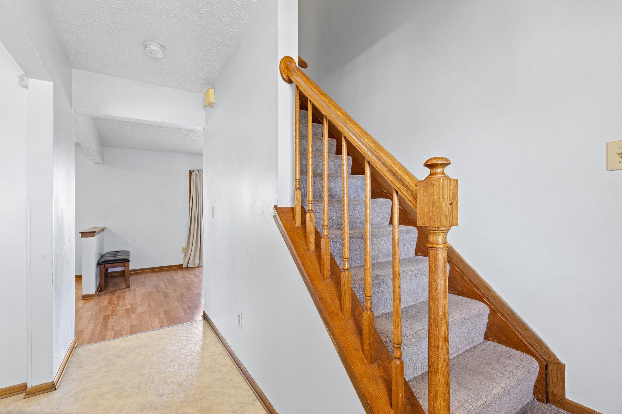 6806 Bennell Drive, Reynoldsburg, Ohio image 6