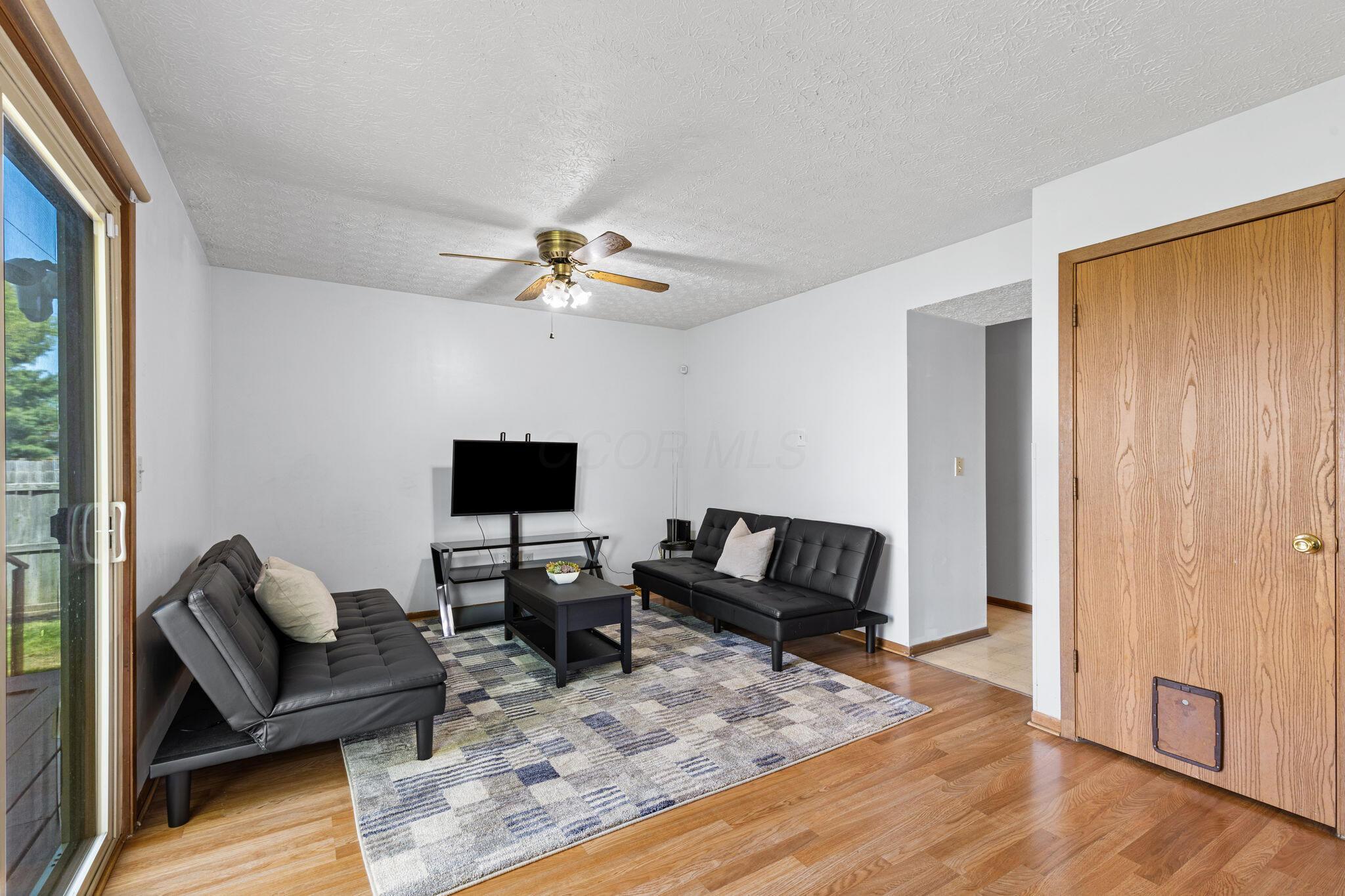 6806 Bennell Drive, Reynoldsburg, Ohio image 11