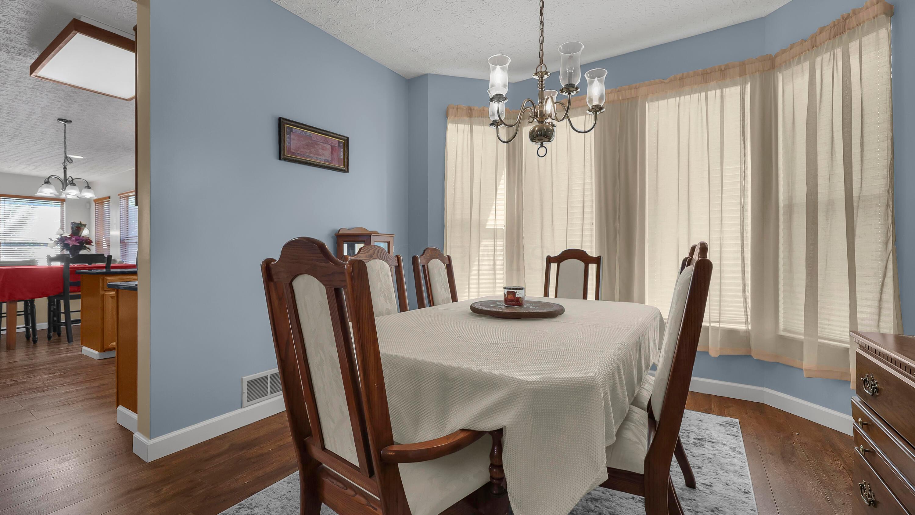 8827 Bergenia Court, Reynoldsburg, Ohio image 5
