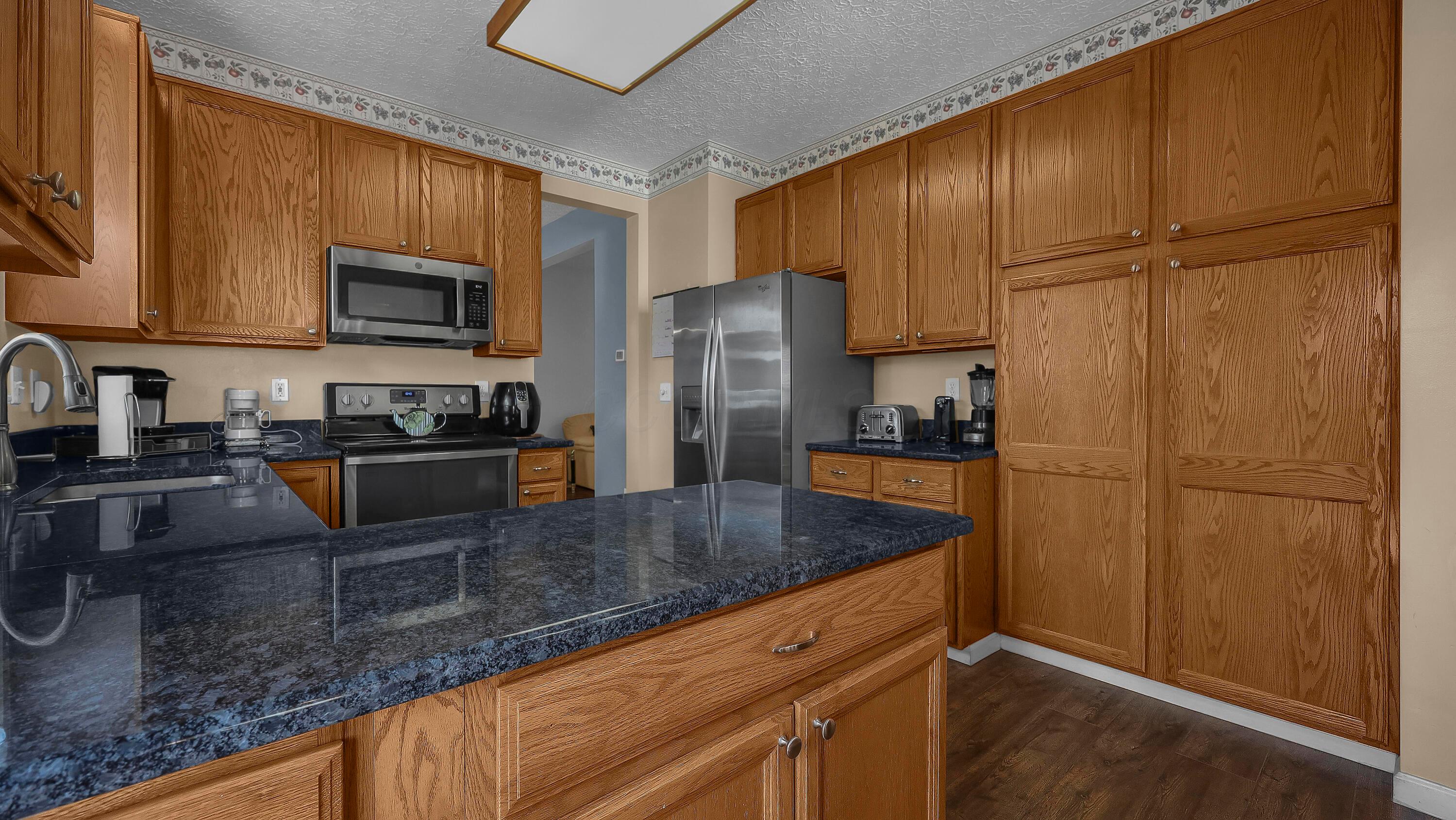 8827 Bergenia Court, Reynoldsburg, Ohio image 9
