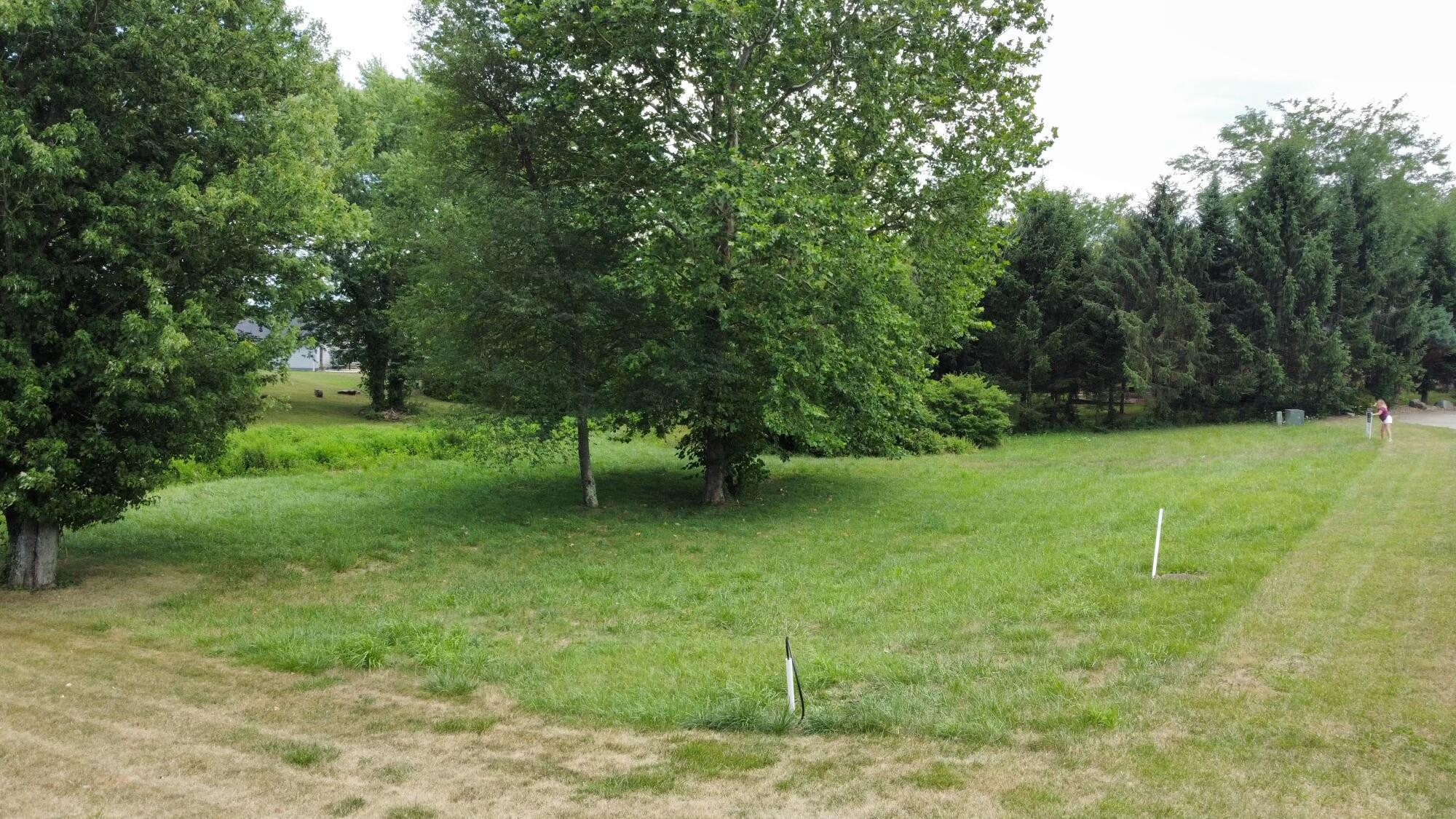 Maplecreek Drive, Zanesville, Ohio image 7