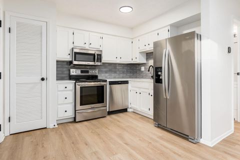 Tiny photo for 443 Clairbrook Avenue, Columbus, OH 43228 (MLS # 226002844)