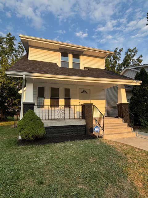 Photo of 892 Heyl Avenue, Columbus, OH 43206 (MLS # 226029877)