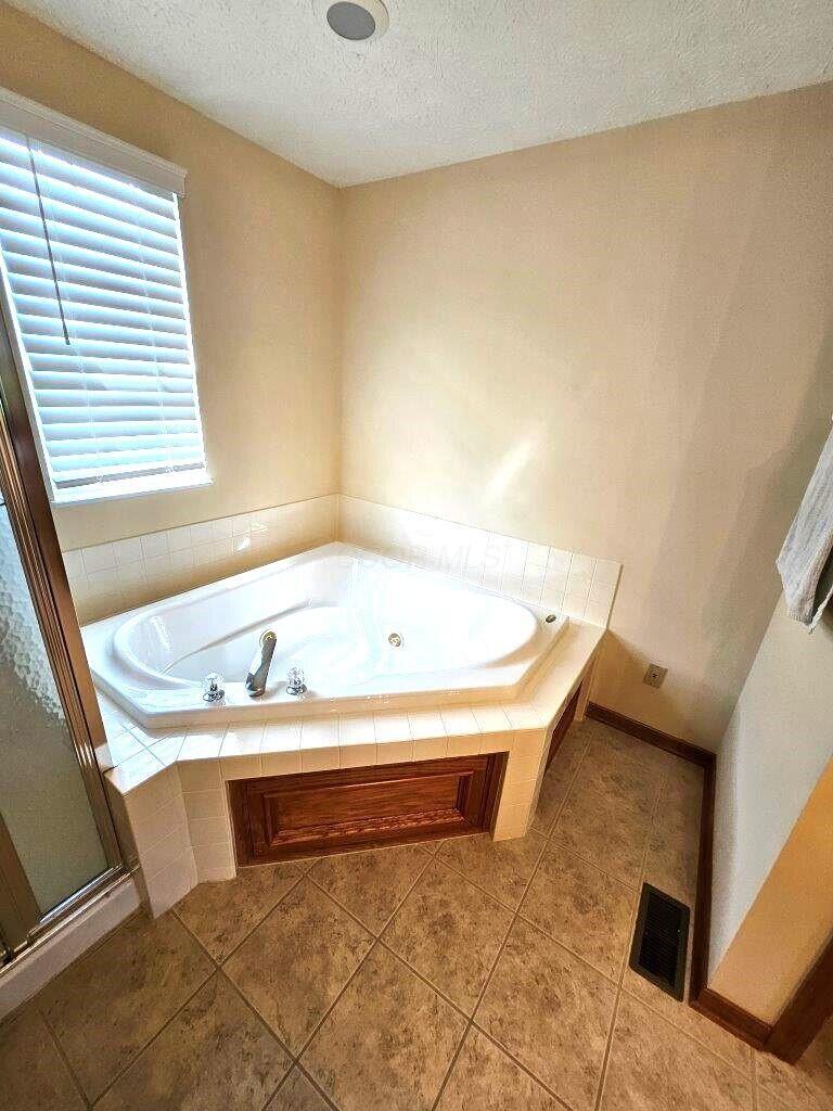 464 Highbanks Valley Drive, Newark, Ohio image 36