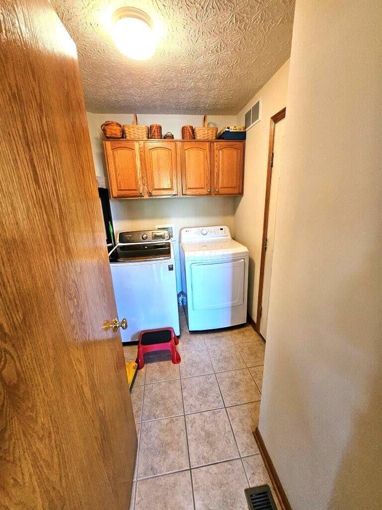 464 Highbanks Valley Drive, Newark, Ohio image 27