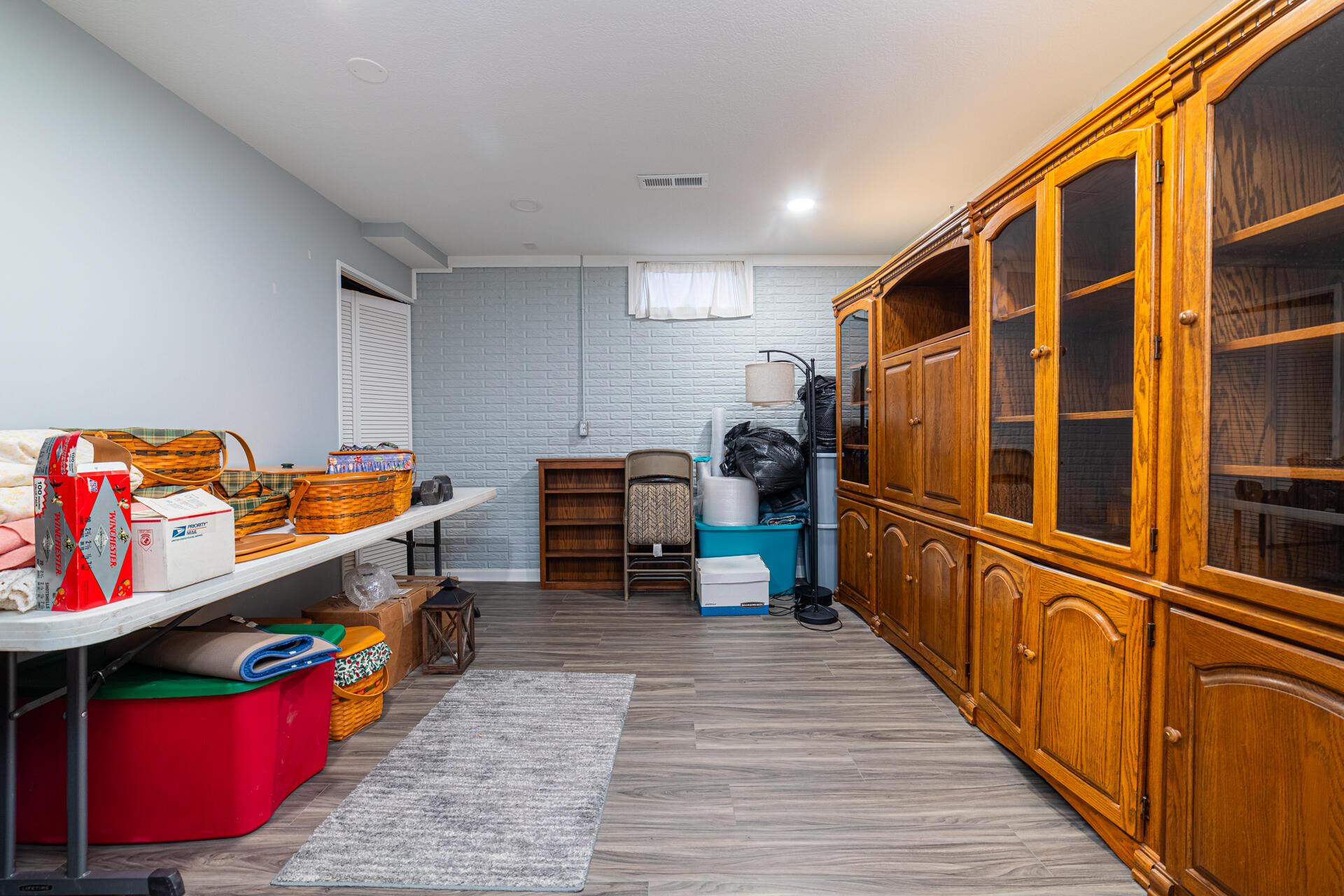 9431 Richards Road, Utica, Ohio image 30