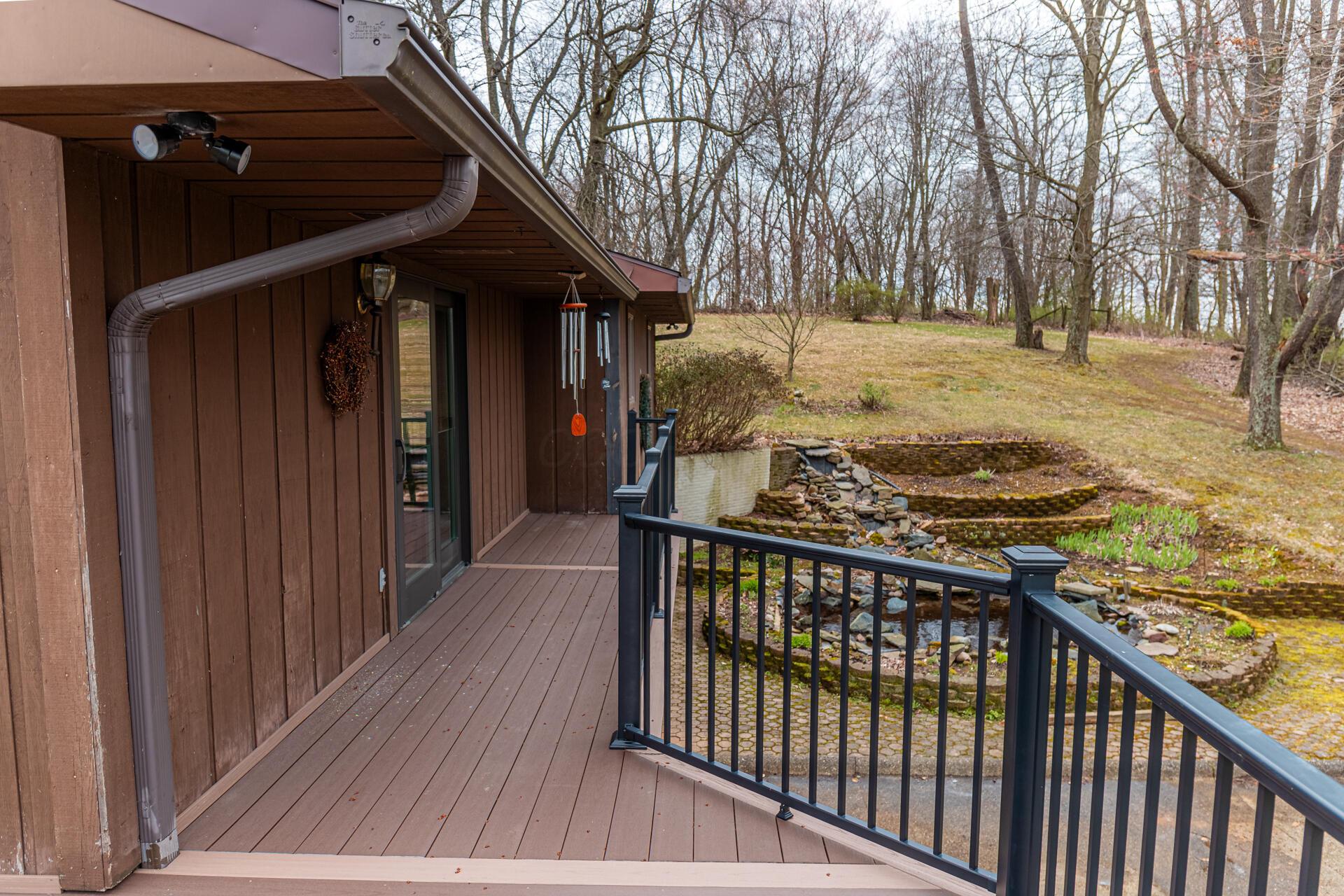 9431 Richards Road, Utica, Ohio image 4