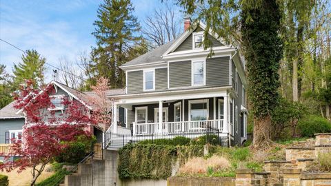 Photo of 337 N Pearl Street, Granville, OH 43023 (MLS # 226011890)