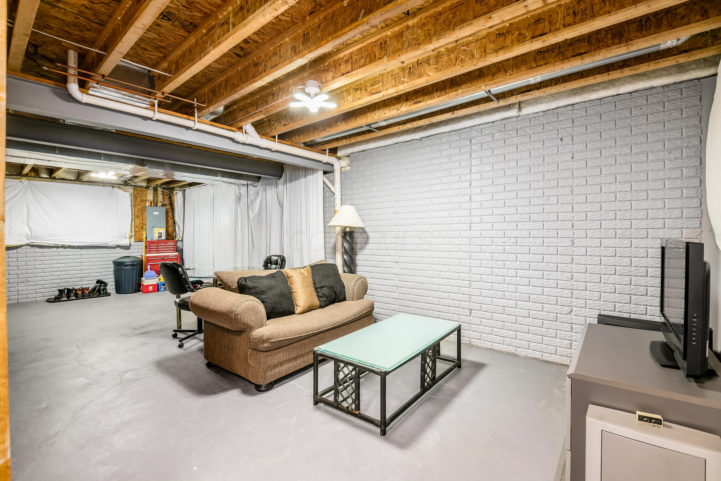 9019 Kingsley Drive, Reynoldsburg, Ohio image 36
