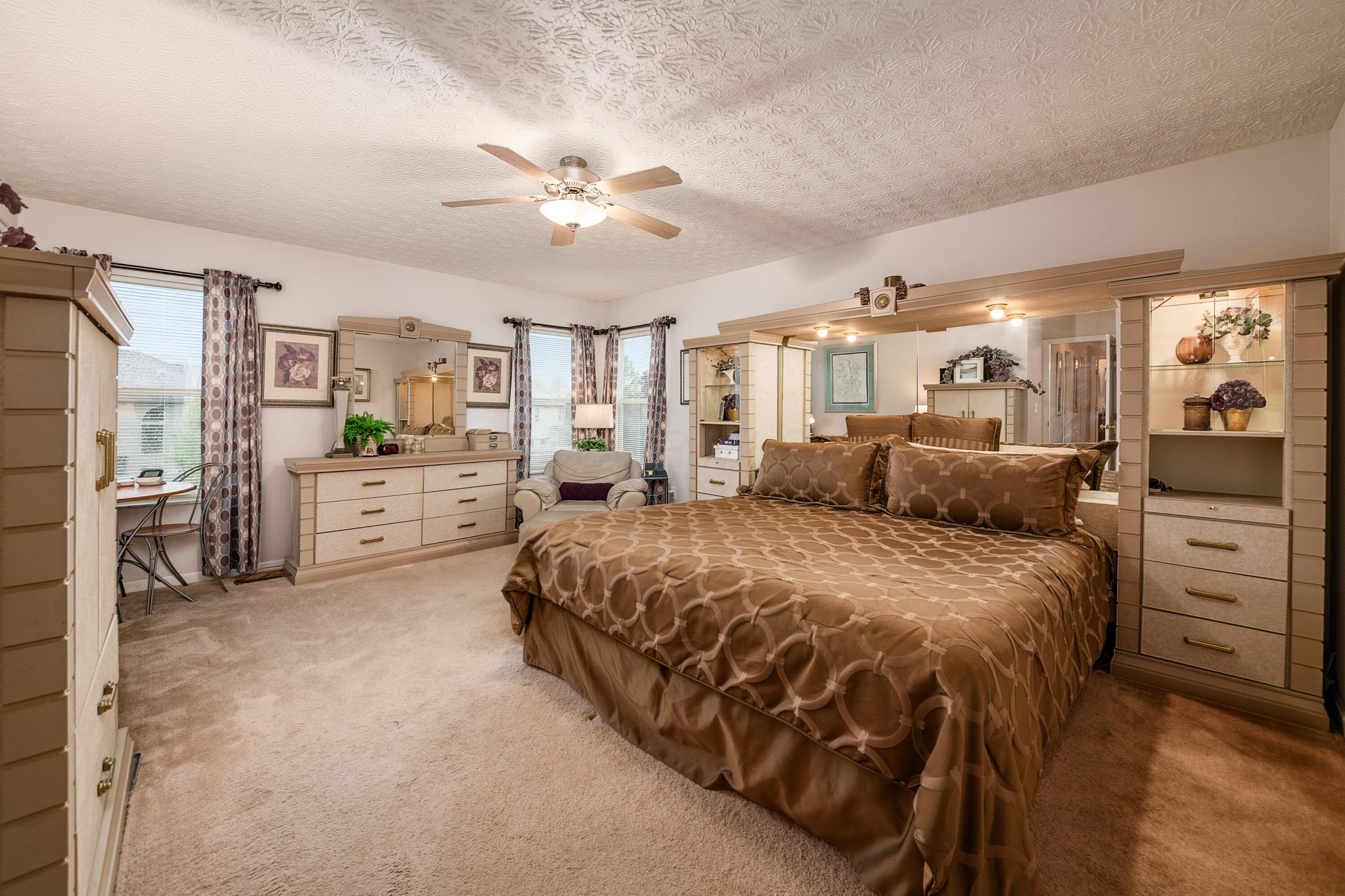 9019 Kingsley Drive, Reynoldsburg, Ohio image 30