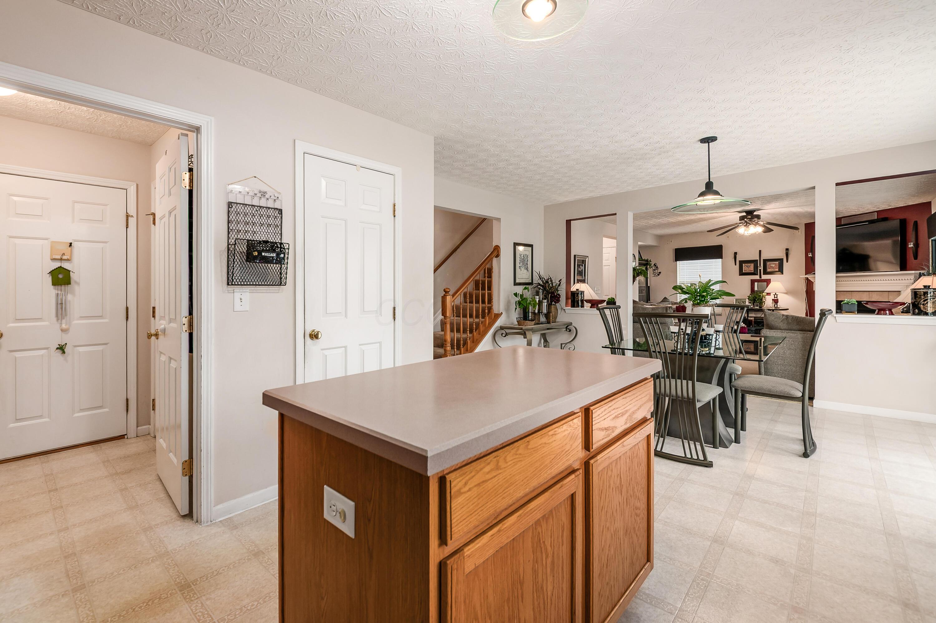 9019 Kingsley Drive, Reynoldsburg, Ohio image 21