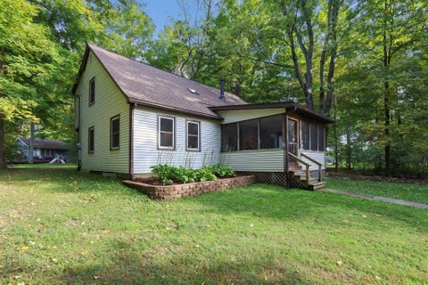 Photo of 7115 Watkins Road SW, Pataskala, OH 43062 (MLS # 226037489)