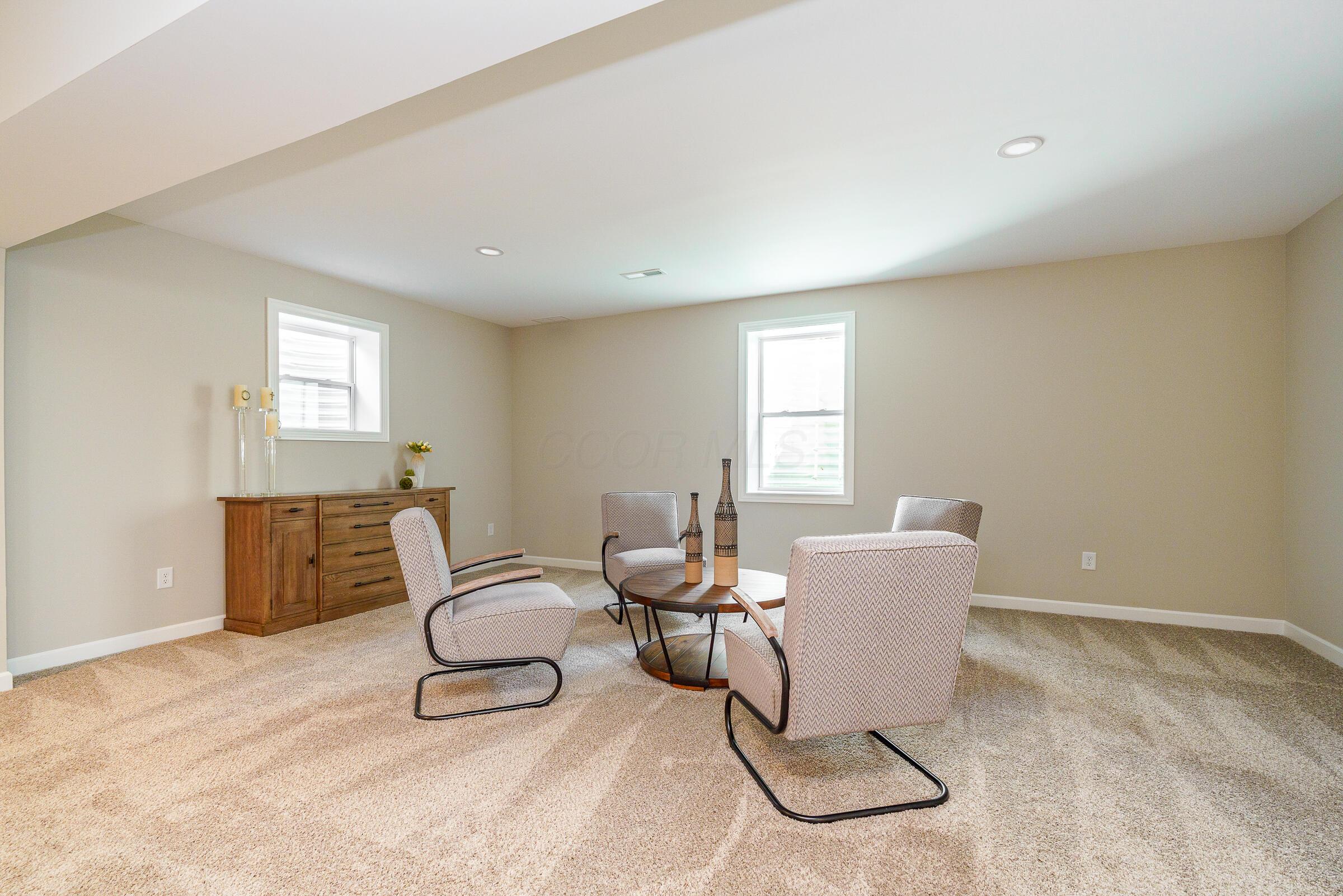7445 Phoebe Lane, Powell, Ohio image 39